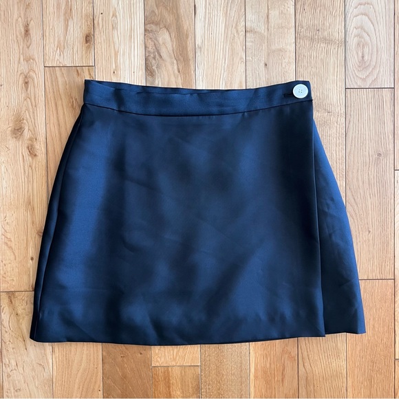 Lee Mathews Penny Black Wrap Mini Skirt Button Closure Pockets Size US 8 - Picture 2 of 8